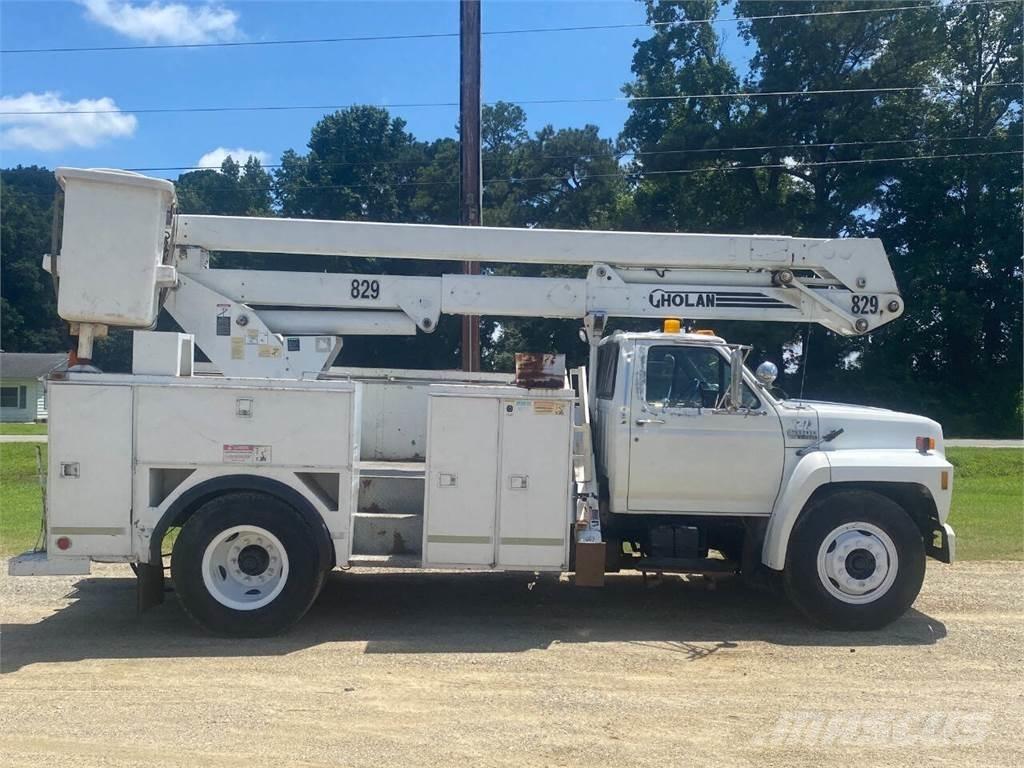 Ford F-800 Entreprenør - Andet