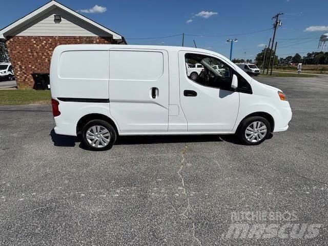 Nissan NV200 Entreprenør - Andet