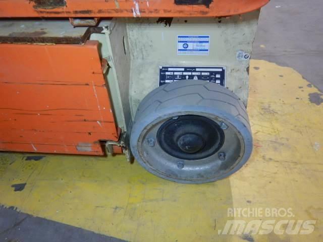 JLG 1230ES Søjlelifte