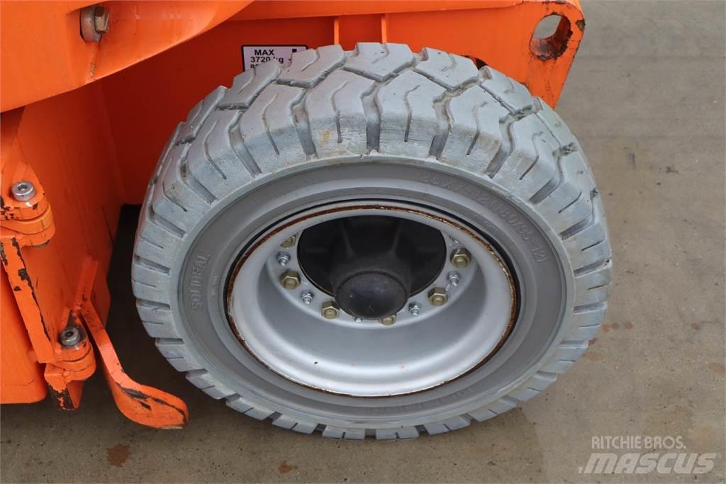 JLG E300AJP Bomlifte med knækarm