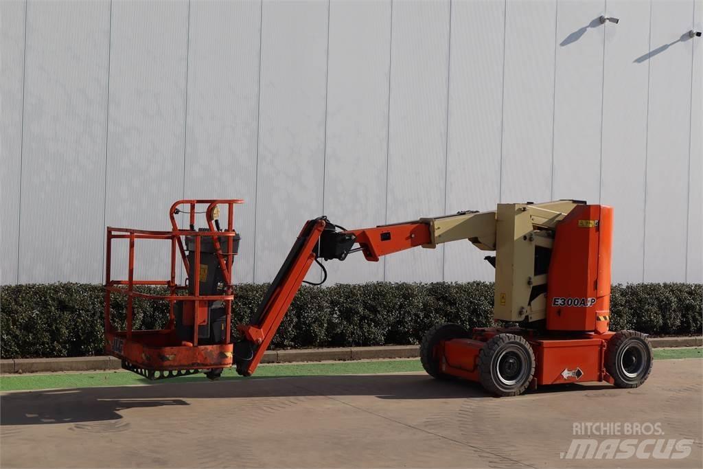 JLG E300AJP Bomlifte med knækarm