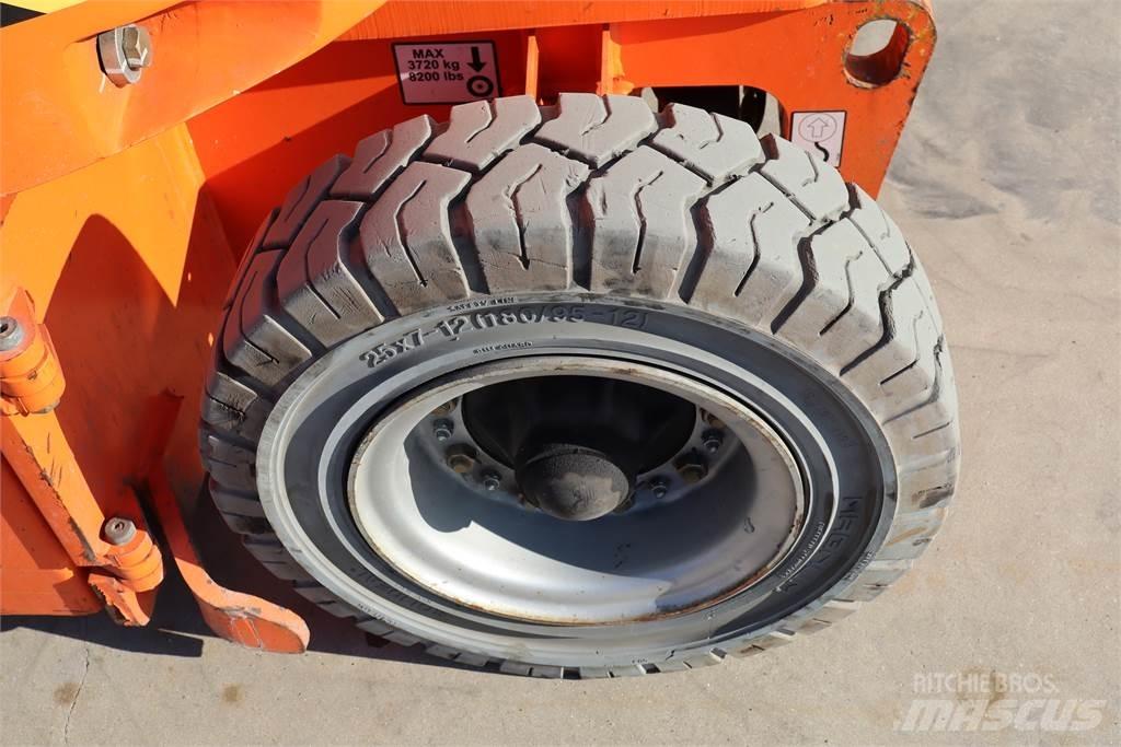 JLG E300AJP Bomlifte med knækarm