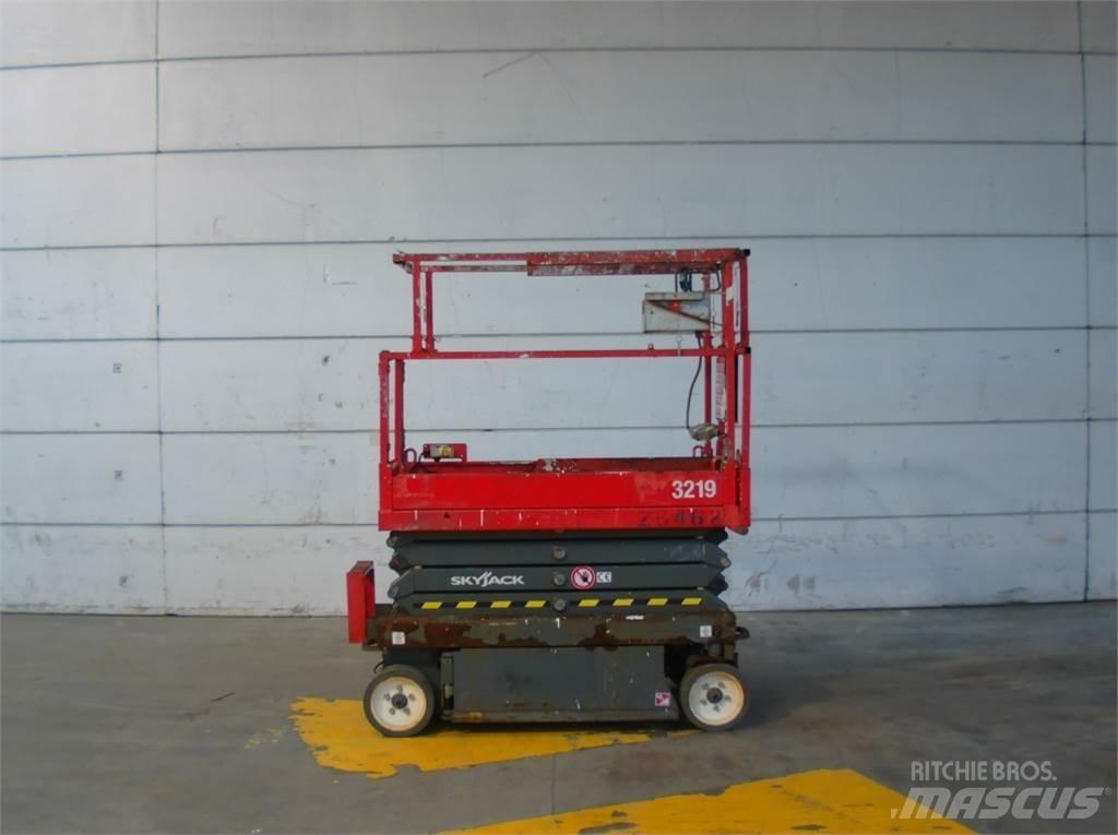 SkyJack SJ3219 Saxlifte