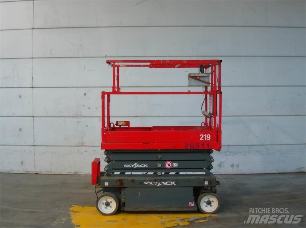 SkyJack SJ3219 Saxlifte