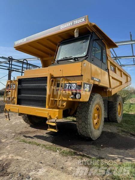 CAT 771D Knækstyrede dumpere