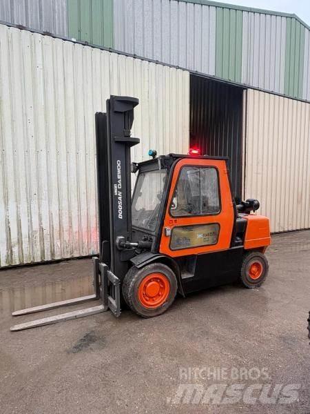 Doosan D45SC Gaffeltrucks - andre