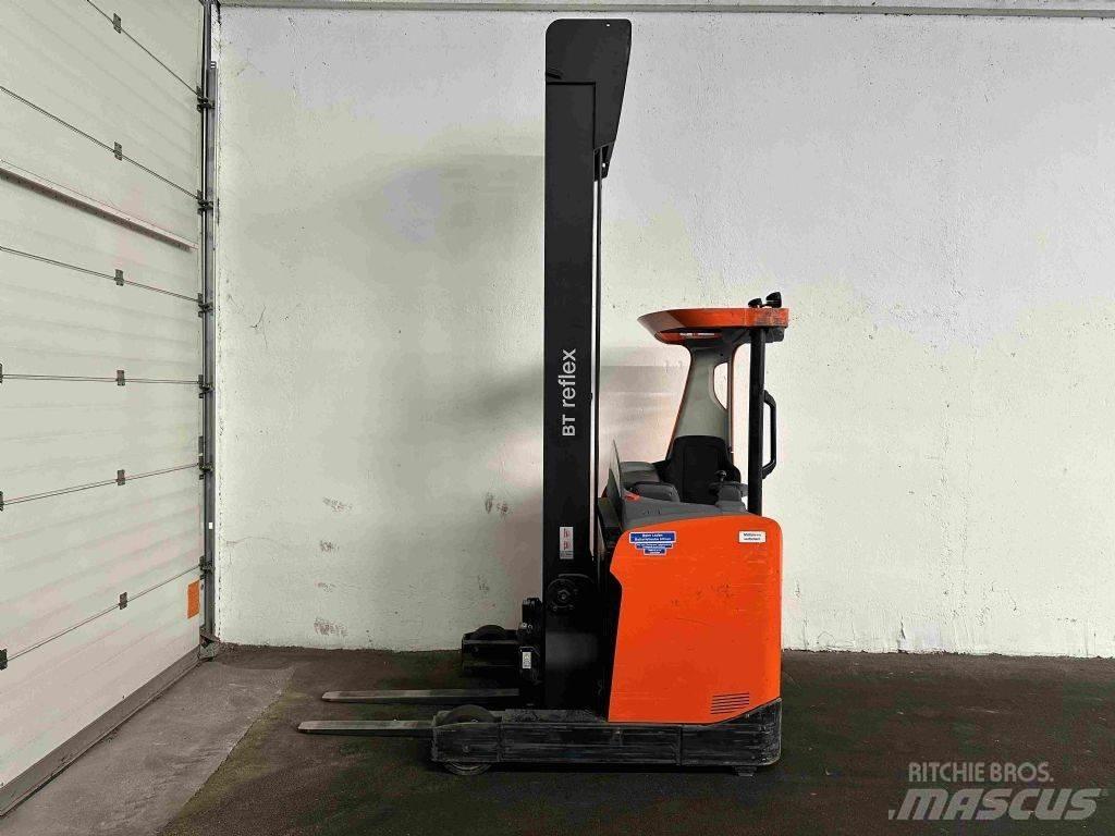 BT RRE 140 - TRIPLEX 9 m Reachtruck