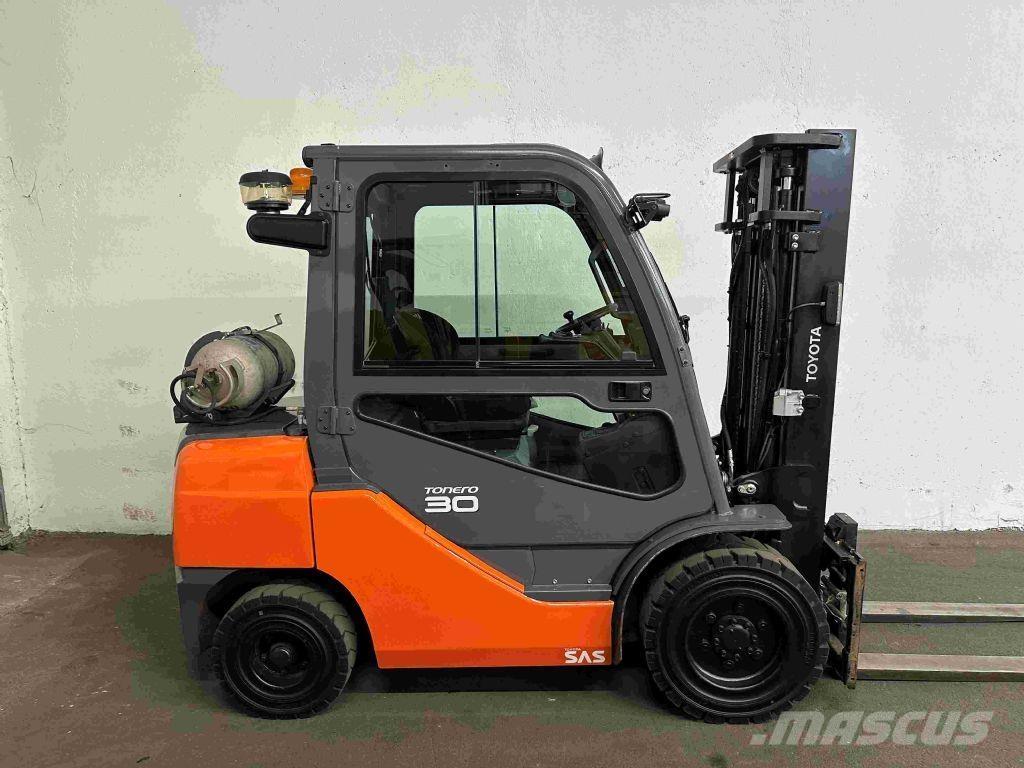 Toyota 02-8FGF30 LPG gaffeltrucks