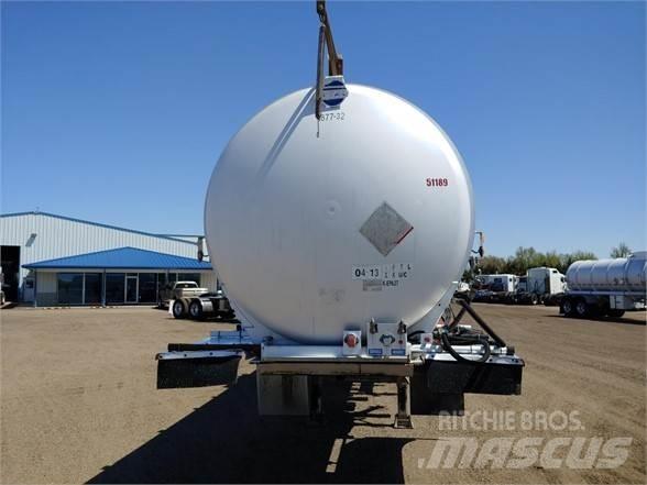  TYTAL Semi-trailer med Tank