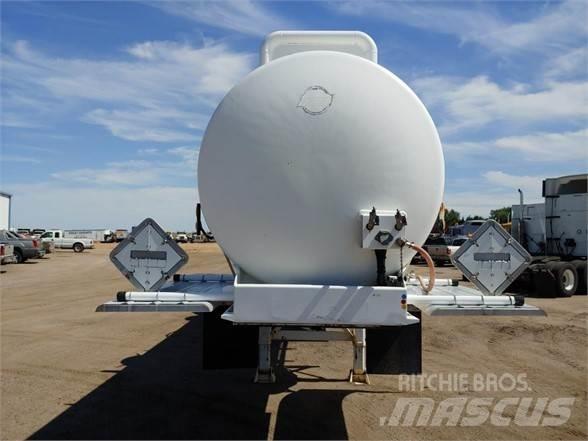  TYTAL TANKER Semi-trailer med Tank
