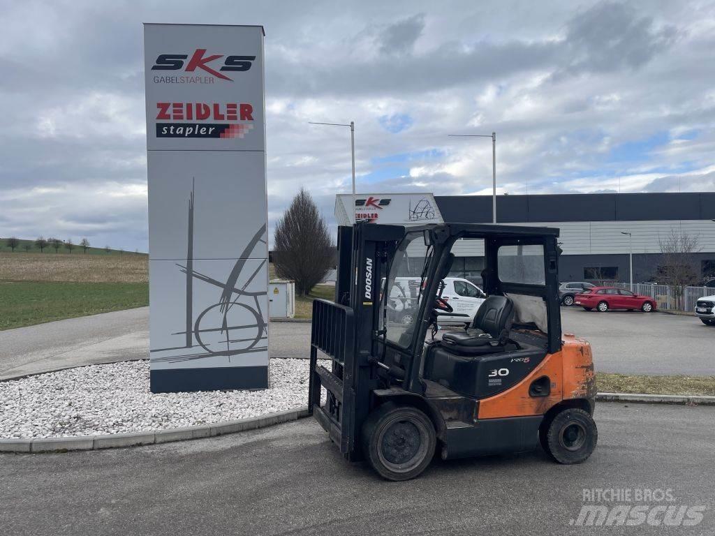 Doosan D30S-5 Diesel gaffeltrucks