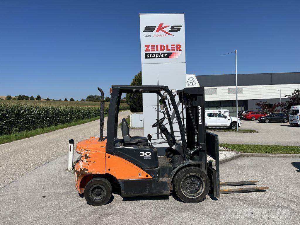 Doosan D30S-7 Diesel gaffeltrucks