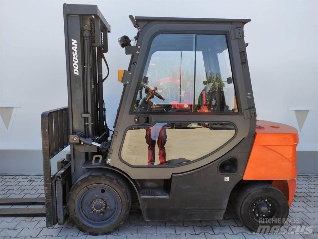 Doosan D30 GP Diesel gaffeltrucks