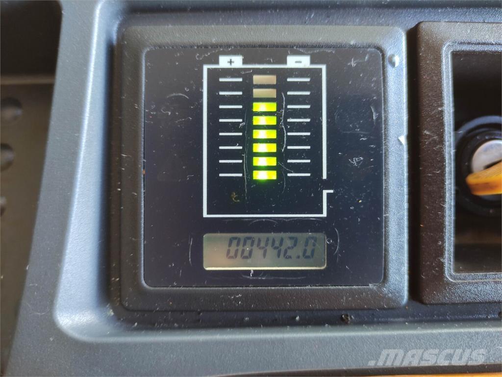 Jungheinrich EJC 216Z Gaffelstabler med gående fører