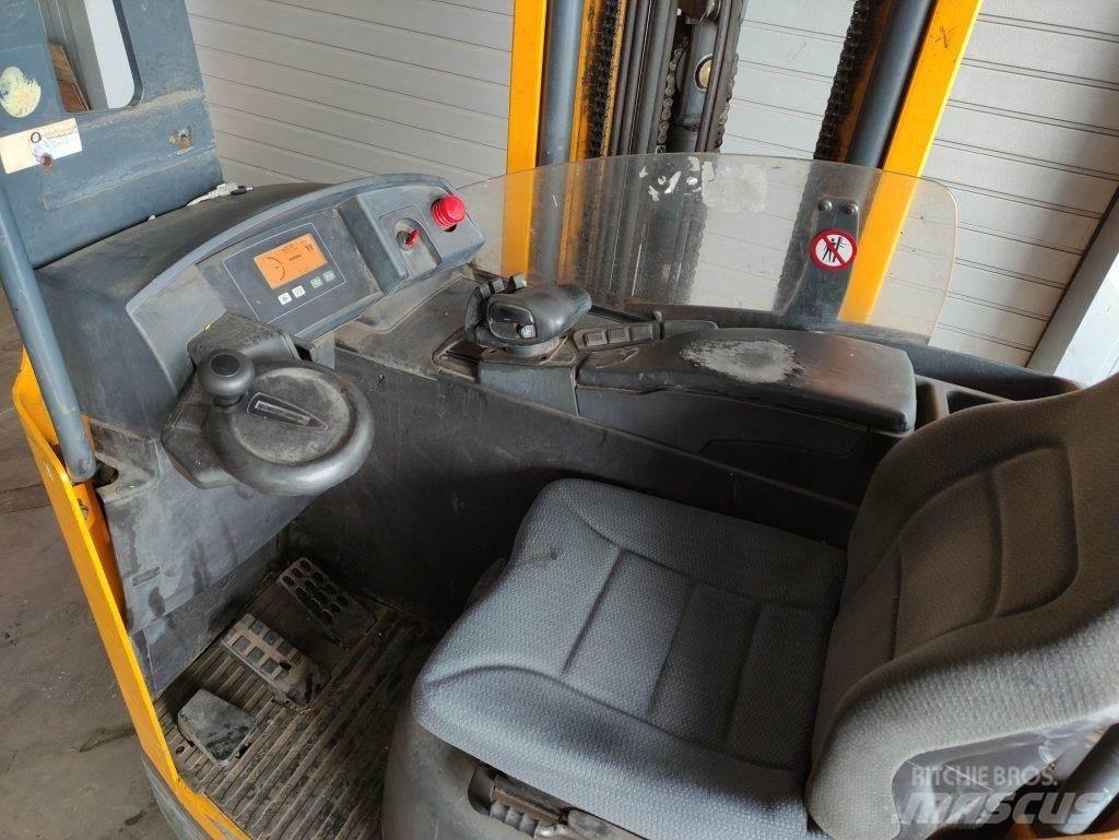 Jungheinrich ETV114 Reachtruck