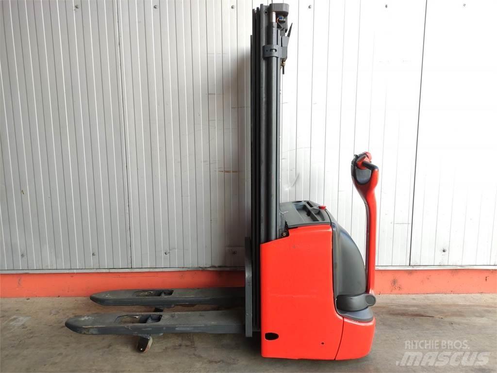 Linde L12i-1172 Gaffelstabler med gående fører