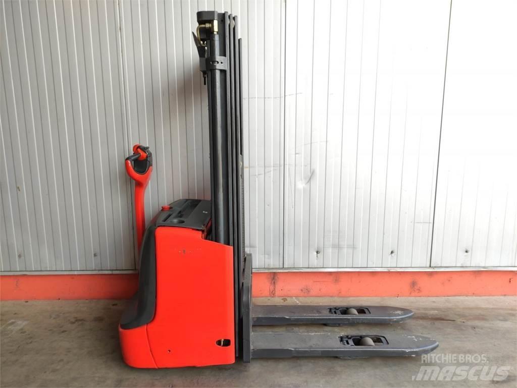Linde L12i-1172 Gaffelstabler med gående fører