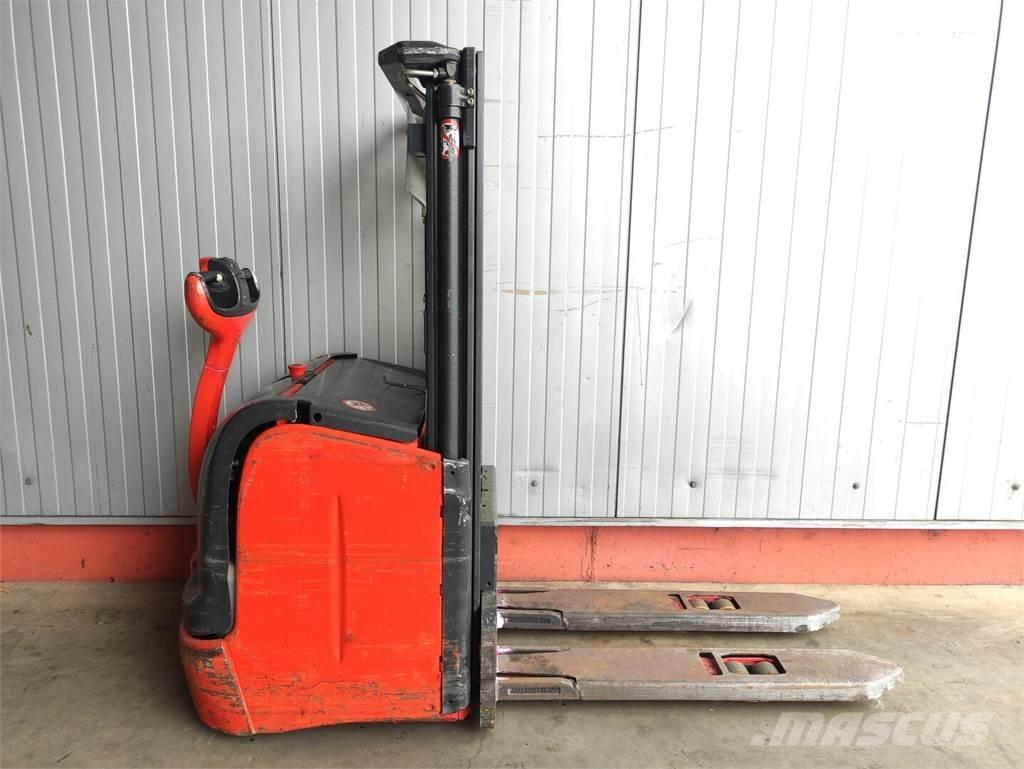 Linde L14-372 Gaffelstabler med gående fører