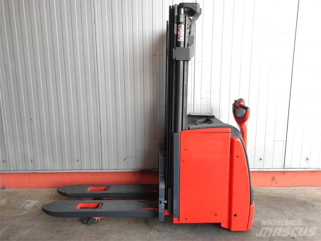 Linde L20i-1173 Gaffelstabler med gående fører