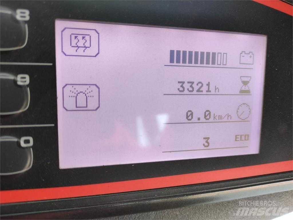 Linde P80 Bugsertruck