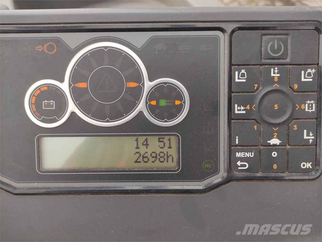 Linde R25F (UFW250TFVRF635) Reachtruck