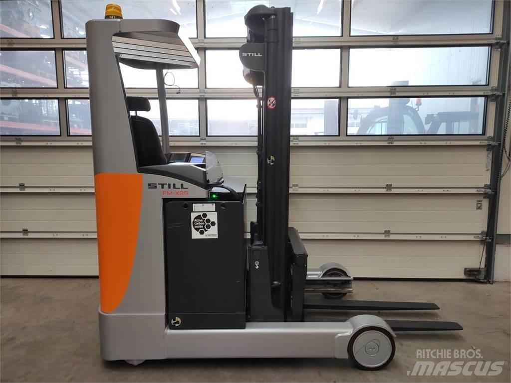 Still FM-X-25 (LACK NEU) Reachtruck
