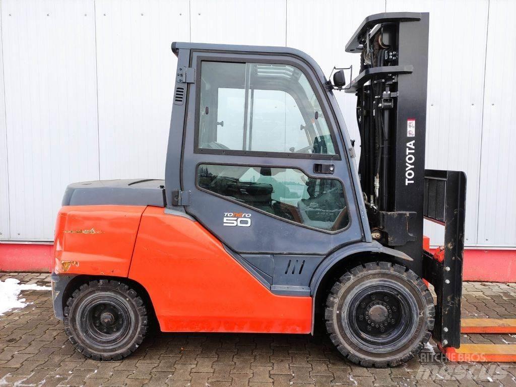 Toyota 40-8FD50N Diesel gaffeltrucks