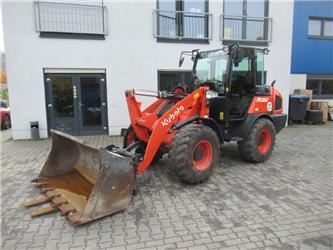 Kubota R 082