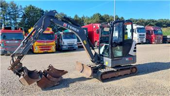 Terex TC 35 with 4 buckets