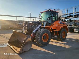 Doosan DL 200-5