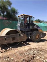 SEM 8220 compactor