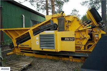 Rubble Master RM60 crusher