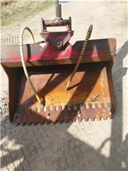 SMP bucket with S40 bracket