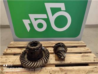 Fermec 860 (8x35) differential