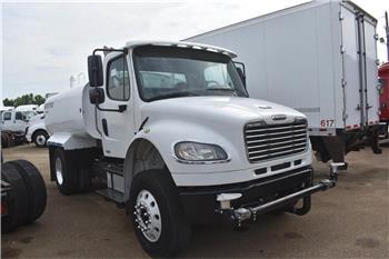Freightliner BUSINESS CLASS M2 106