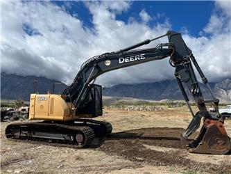 John Deere 225 DLC
