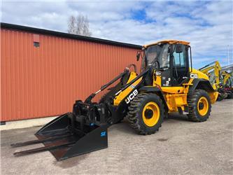 JCB 411HT