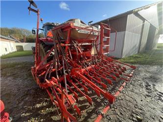 Kuhn 4m med Venta luftmaskine