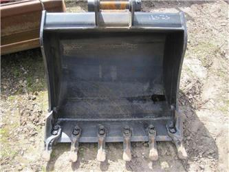 JCB 90 cm