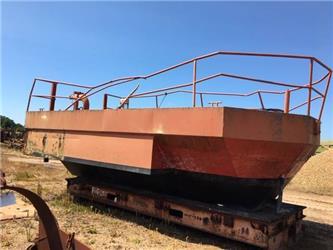 Pram med lastrum (kan ændres til flat top barge)