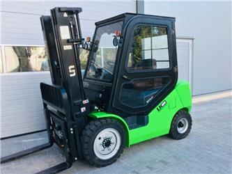 UN Forklift FB30