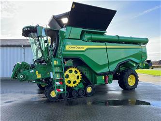 John Deere X9 - 1100