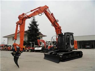 Hitachi ZX135 US-6