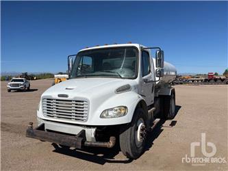 Freightliner M2 106