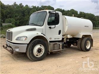Freightliner M2 106