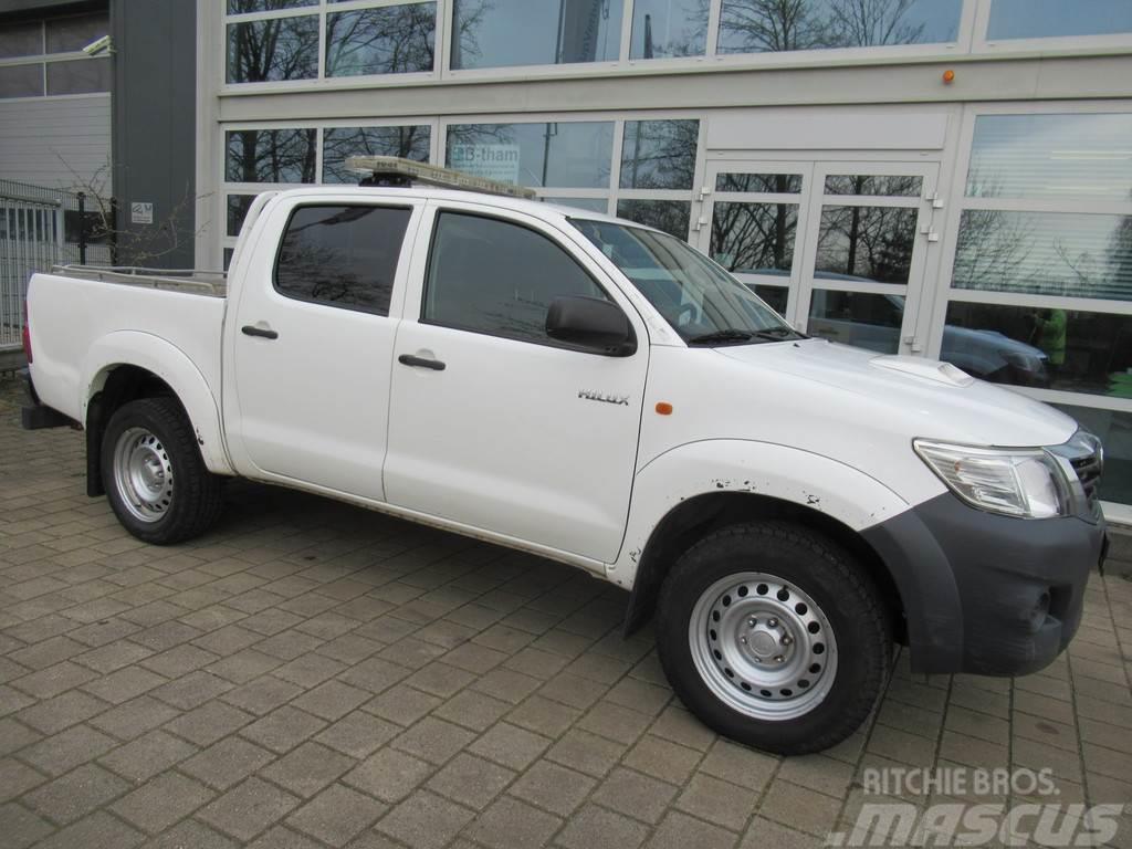 Toyota Hilux Double Cab 3.0D-4D 106KW 4x4 EURO5 Cross-country biler