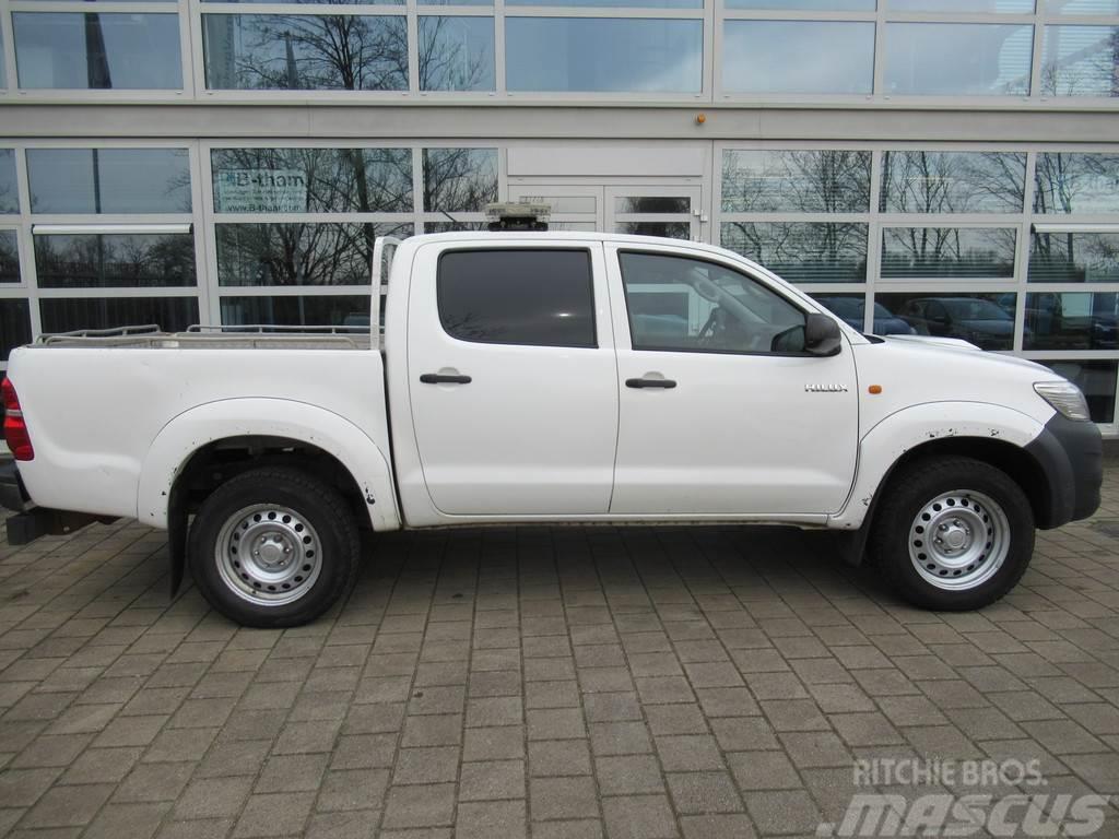 Toyota Hilux Double Cab 3.0D-4D 106KW 4x4 EURO5 Cross-country biler