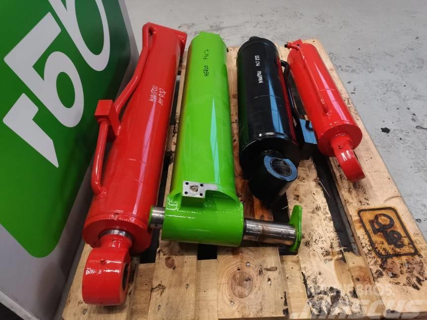 Manitou P 40.7 {hydraulic cylinder } Booms og dippers