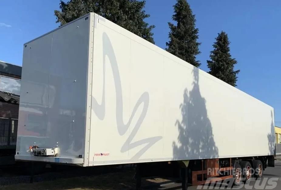 Schmitz Cargobull SKO24 Semi-trailer med fast kasse