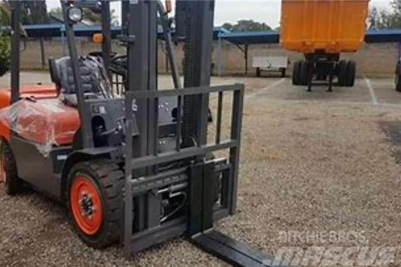  New 2.5 and 3.5 ton standard forklifts available Gaffeltrucks - andre